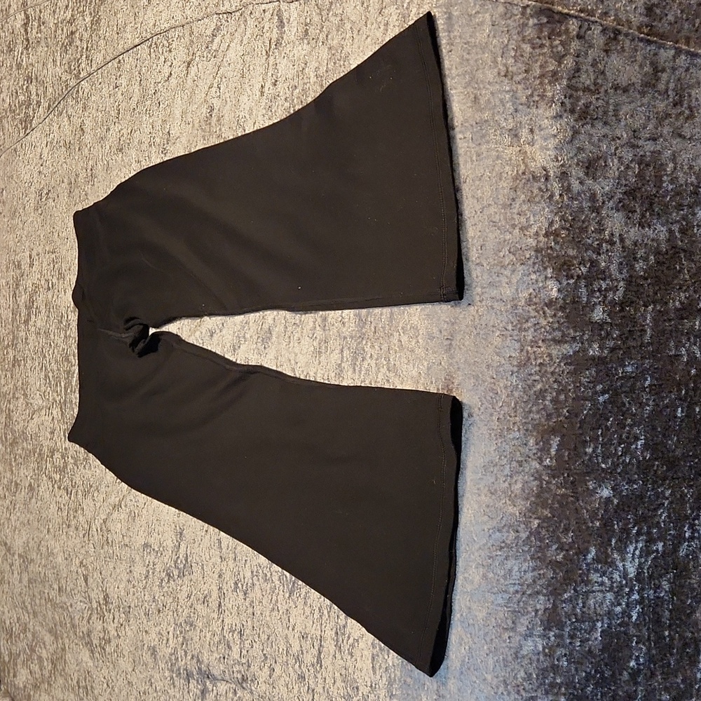 Denver Hayes Shambhala size M mid rise pants